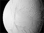 Imagem tirada por sonda mostra a lua Encelado
