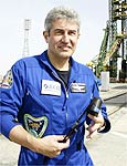 Marcos Pontes vestir macaco na ISS