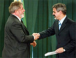 Lula e Humberto Costa em evento por quebra de patente