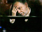 Pimenta Neves demonstra cansaço durante o julgamento