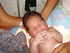 O beb Fabiano, nascido em um avio da FAB que resgatava vtimas da queda do vo 1907