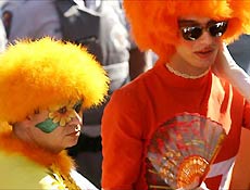 Usando roupas e perucas coloridas, participantes da Parada festejam na av. Paulista; veja fotos
