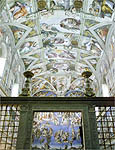 Interior da Capela Sistina, pintada por Michelangelo
