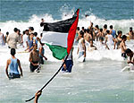 Palestinos usam praia que pertencia a colnia judaica