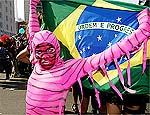 Veja galeria de imagens da<br> 10 parada gay de So Paulo