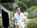 Chico Buarque grava srie de TV no Jardim Botnico, no Rio