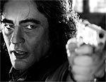 Quentin Tarantino dirigiu uma das cenas de Benicio Del Toro