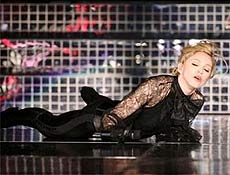Madonna em performance da "Confessions", que comeou no dia 21, em Los Angeles