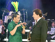 Cantora Maria Alcina lembrou sucessos no "Rei Majestade", comandado por Silvio Santos