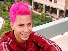 RBD Christián Chávez, 23, assumiu ser gay após vazarem imagens suas com outro homem