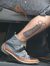 Alfonso fez sua primeira tatuagem na rpida estada em So Paulo