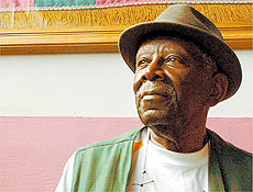 Sambista Jamelo, 93, foi internado em clnica de So Paulo aps sofrer uma isquemia