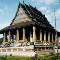Wat Phra Keo, do sculo XVI, museu que abriga enorme coleo de imagens de Buda