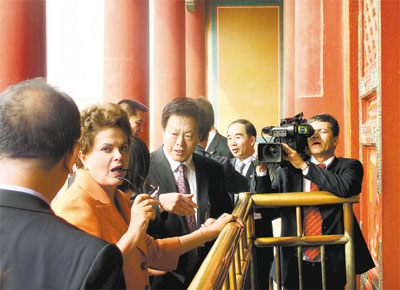 <b>VISITA VIP:</b> No 3 dia da viagem  China, a presidente Dilma Rousseff passeou na Cidade Proibida