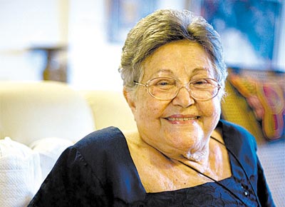 A escritora Zlia Gattai, viva de Jorge Amado, morre de parada cardiorrespiratria aos 91 em Salvador