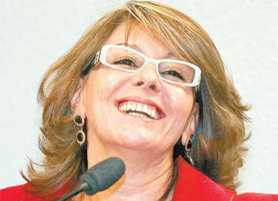 A ex-secretria da Receita Lina Vieira presta depoimento, que durou cinco horas, no Senado
