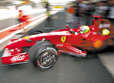 Felipe Massa larga na ponta e busca 2 vitria no GP do Brasil; Lewis Hamilton sai em segundo