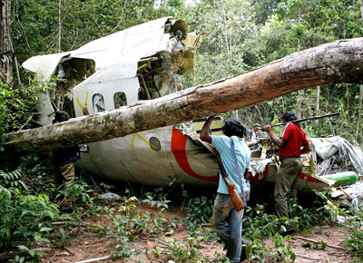 Mais de seis meses aps a queda do Boeing 737-800 da Gol, destroos permanecem na floresta amaznica em Mato Grosso