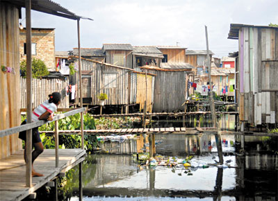 Favela Terra Firme, na Grande Belm, regio onde 54% vivem em habitao precria