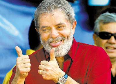 O presidente Lula em comcio ontem  tarde, em Uberlndia