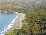 Vista da praia do Jabaquara, ao norte de Ilhabela, SP.