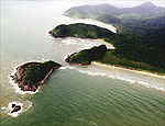 Vista area das praias de Parnapua, Brava e Juquia na Juria, em Perube (SP)