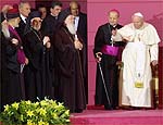 Encontro de lderes de diferentes religies, em 2002, na Itlia