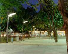No bairro do Leblon, iluminao urbana que faz parte do Projeto Rio Cidade 