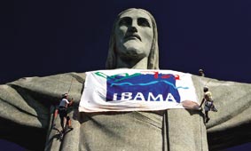 Ação do Ibama no Cristo Redentor, no Rio; o órgão trabalha apenas com mídia espontânea