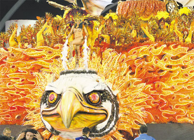 <b>Carnaval 2011:</b> Abre-alas da guia de Ouro,<br>a 2 a desfilar na madrugada de hoje