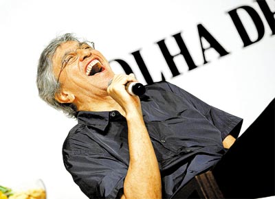 No primeiro debate dos 50 anos da <b>Ilustrada</b>, Caetano Veloso afirmou que a banda paraense Calypso representa um novo modelo na MPB