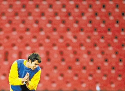 Kaká durante treino da seleção