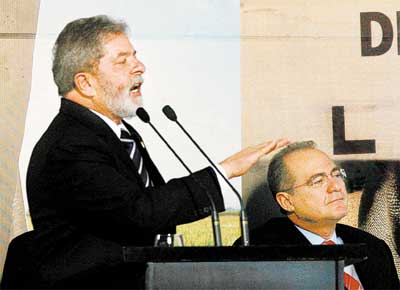 Renan ouve Lula em cerimnia em que o presidente disse que  preciso cuidado para no 'execrar' as pessoas antes de serem julgadas